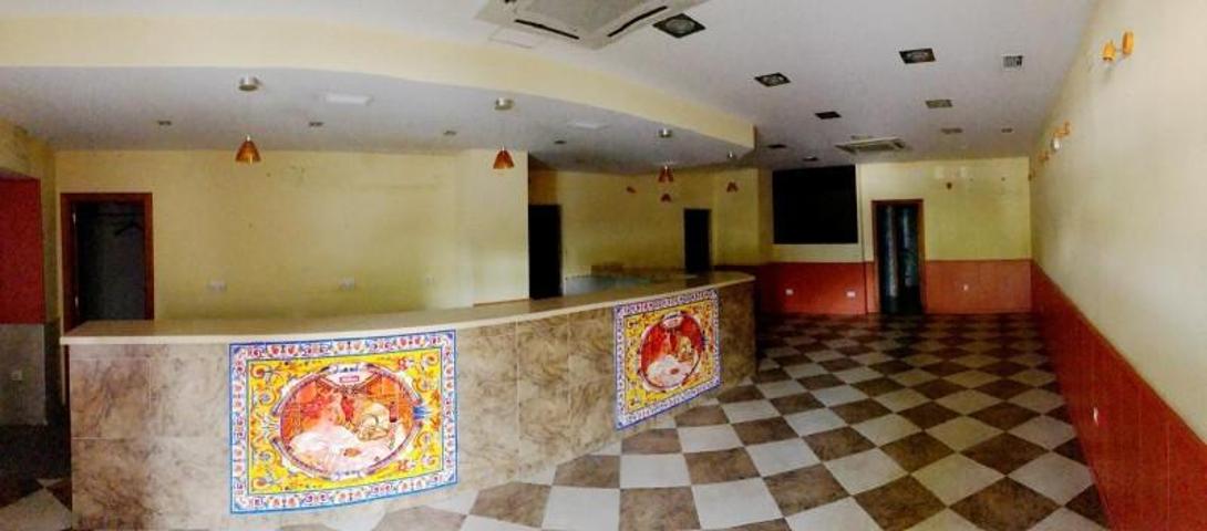 Local comercial en alquiler en Cáceres, Centro photo 0