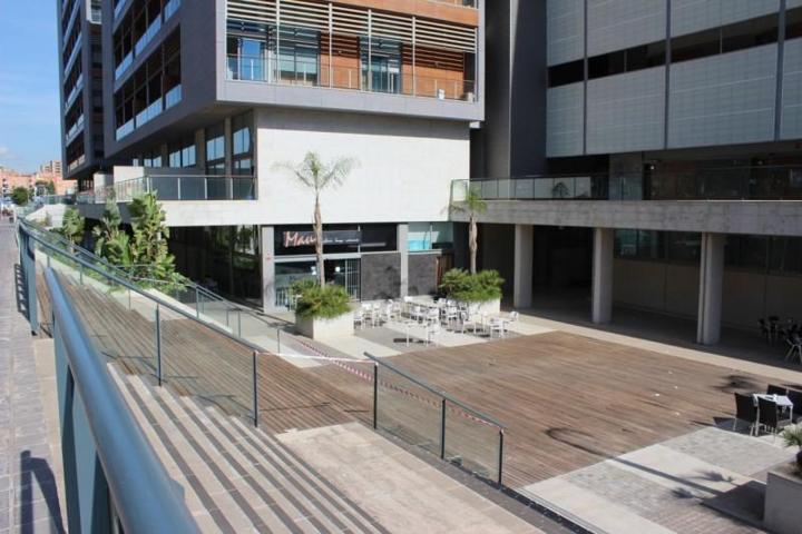 Local comercial en alquiler en Xirivella, Xirivella photo 0