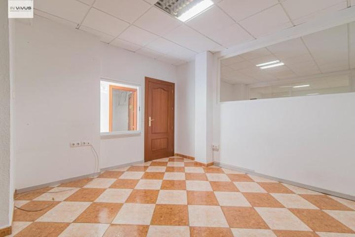 Local comercial en alquiler en Granada, Pajaritos photo 0