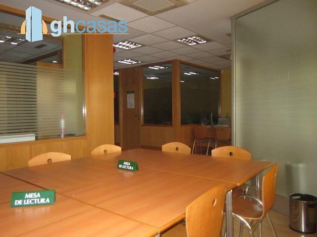 Local comercial en alquiler en Puertollano, PUERTOLLANO photo 0
