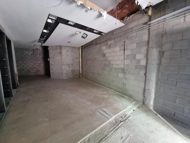 Local comercial en alquiler en Algeciras, Centro - calle ancha photo 0