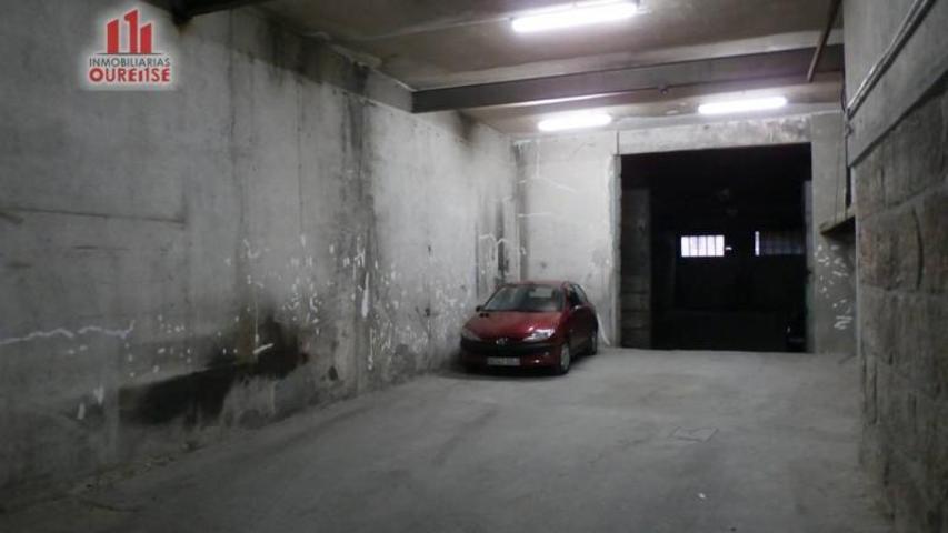 Local comercial en alquiler en Ourense, Veintiuno photo 0