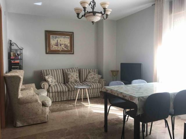 Piso en alquiler en Granada photo 0