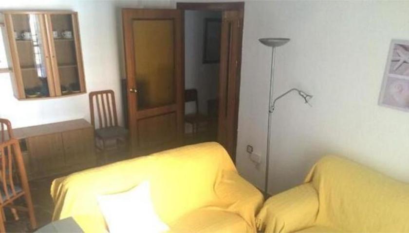 Piso en alquiler en Granada, La Chana photo 0