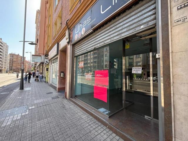 Local comercial en alquiler en Zaragoza, Goya photo 0