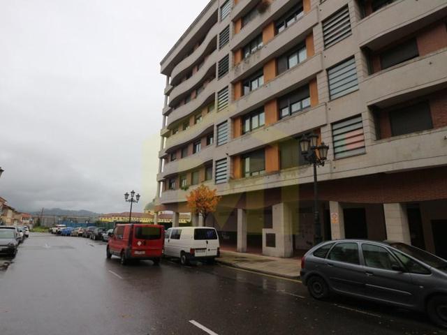 Local comercial en alquiler en Oviedo, Parque San Francisco - Uría photo 0