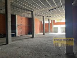Local comercial en alquiler en Sarria photo 0