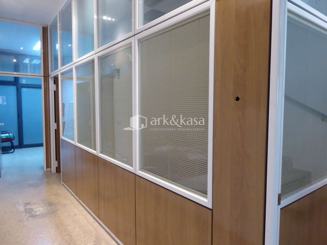 Local comercial en alquiler en Valencia, Juan Llorens photo 0