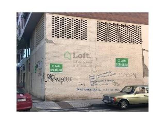 Local comercial en alquiler en Badajoz photo 0