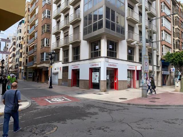 Local comercial en alquiler en Castellón de la Plana, Carrer d'Enmig, 12001 photo 0