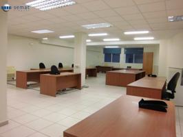 Local comercial en alquiler en Tàrrega, Tàrrega photo 0