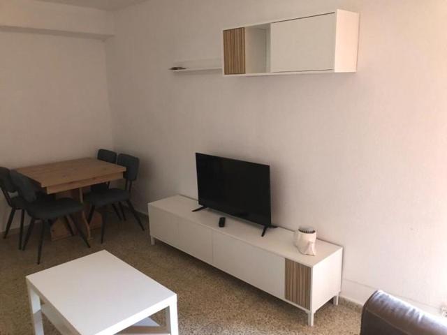 Apartamento en alquiler en Granada, Calle Almenillas, 18003 photo 0