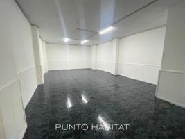 Local comercial en alquiler en Barcelona, El Guinardó photo 0