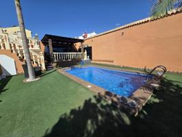 Adosada en alquiler en Algeciras, San García photo 0