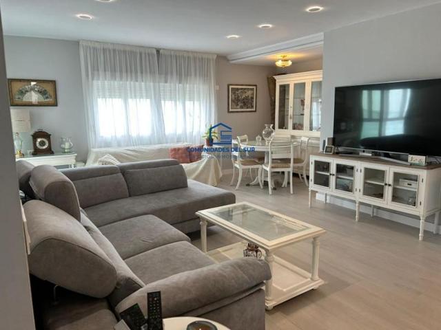 Piso en alquiler en Cádiz, Barriada - Corte Inglés photo 0