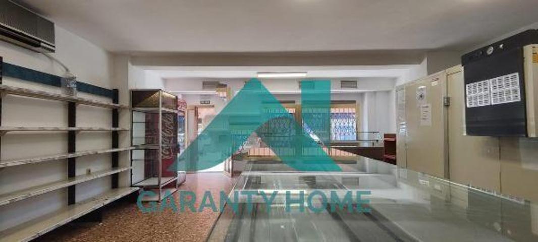 Local comercial en alquiler en Cáceres, Moctezuma photo 0