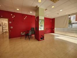 Local comercial en alquiler en Vilafranca del Penedès, La Girada - El Molí d en Rovira photo 0