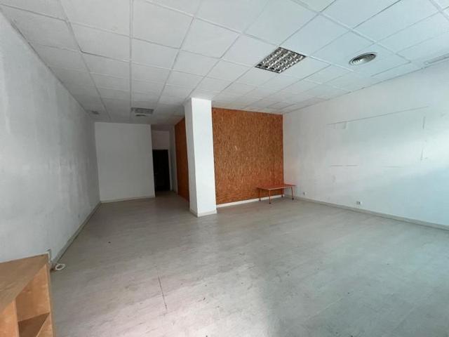 Local comercial en alquiler en Sevilla, Altozano - Pagés del Corro photo 0