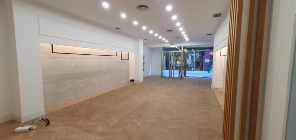 Local comercial en alquiler en Jaén, Centro photo 0