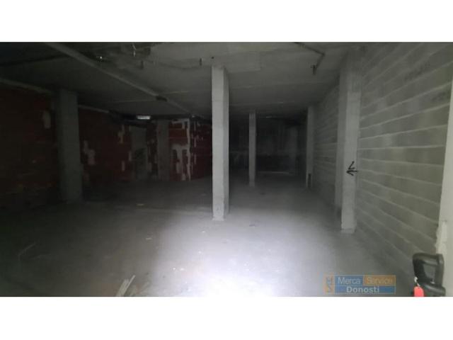 Local comercial en alquiler en Pasaia photo 0