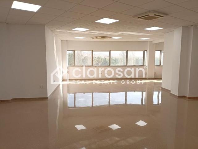 Oficina en alquiler en Málaga photo 0
