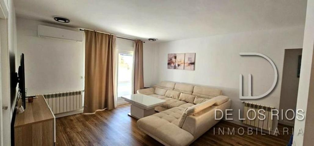 Apartamento en alquiler en Granada, Calle Polo y Caña, 18014 photo 0