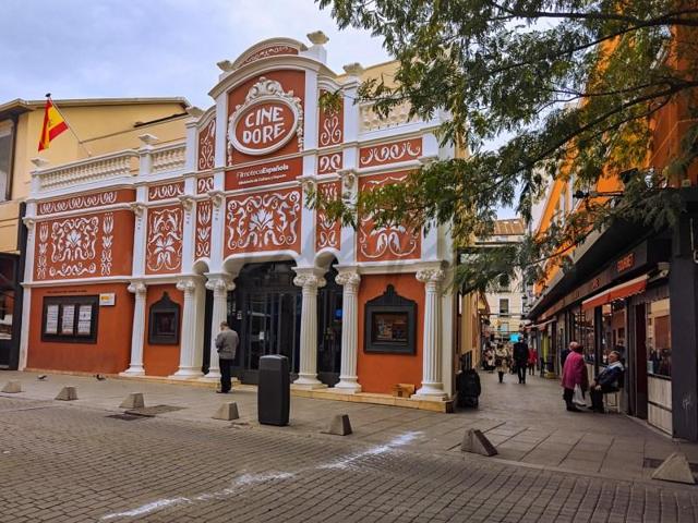 Local comercial en alquiler en Madrid, Tirso de Molina photo 0