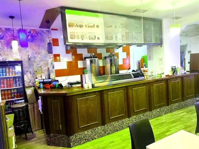 Local comercial en alquiler en Madrid photo 0