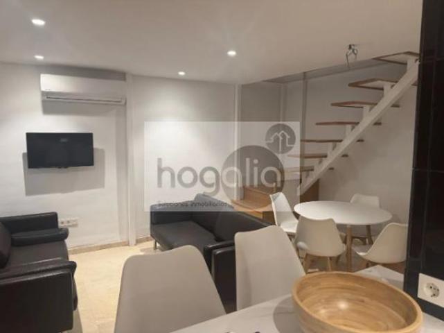 Duplex en alquiler en Sevilla, ALAMEDA-CENTRO photo 0