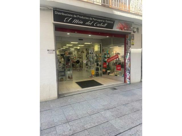 Local comercial en alquiler en Calella photo 0