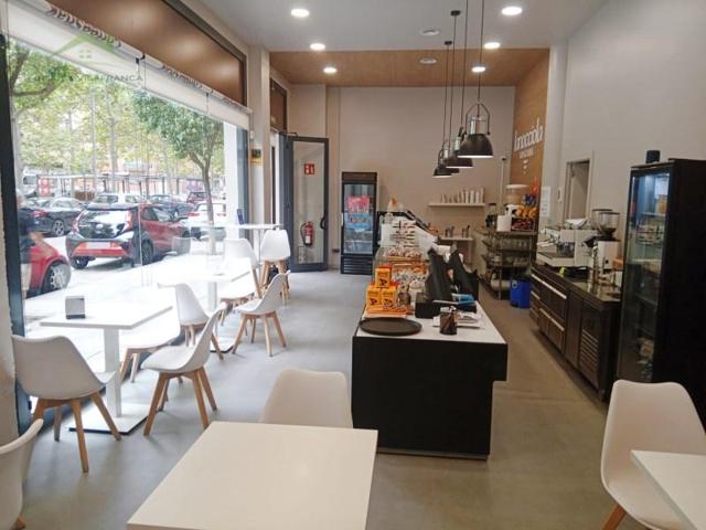 Local comercial en alquiler en Vilafranca del Penedès photo 0