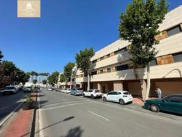 Local comercial en alquiler en Dos Hermanas, Vista Azul - Consolación photo 0