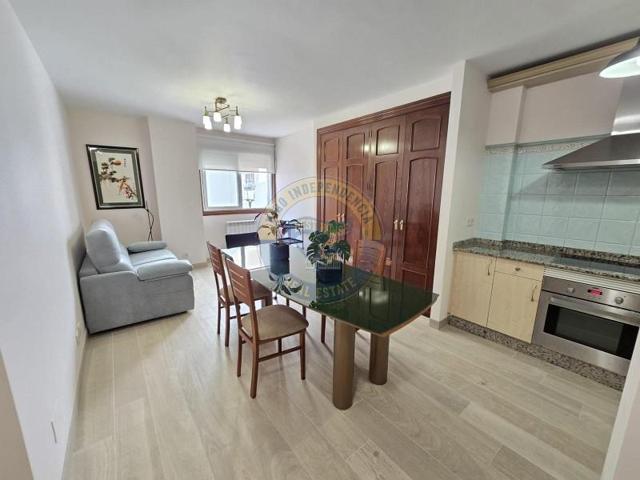 Apartamento en alquiler en Vigo, Centro - Areal photo 0