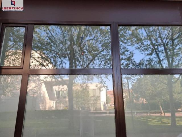 Local comercial en alquiler en Valladolid, Covaresa - Parque Alameda photo 0