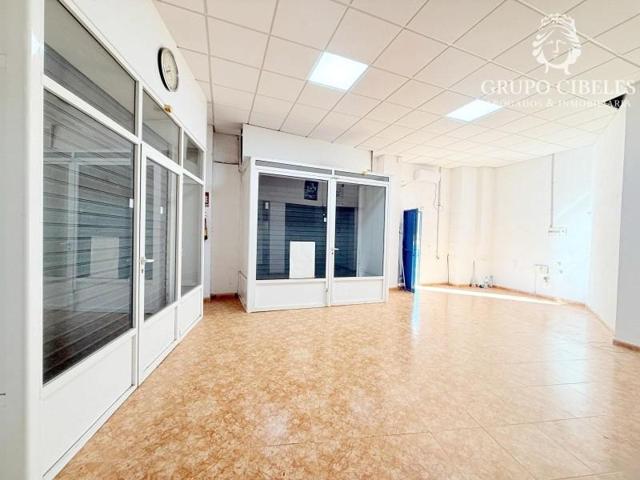 Local comercial en alquiler en Almería, Carrefour photo 0