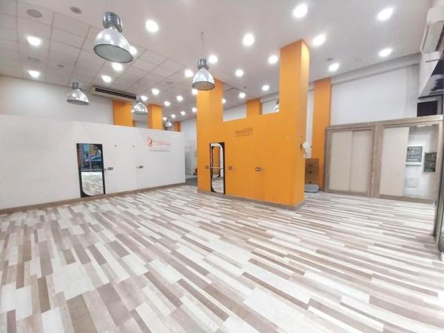 Local comercial en alquiler en Valladolid, Circular photo 0