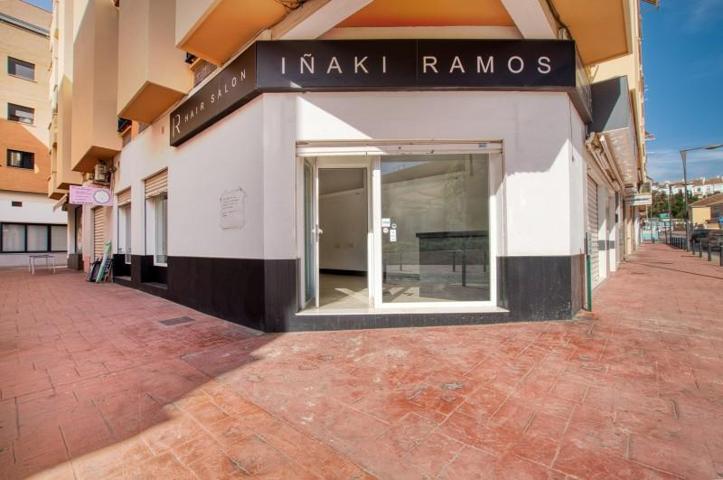 Local comercial en alquiler en Rincón de la Victoria, Centro photo 0