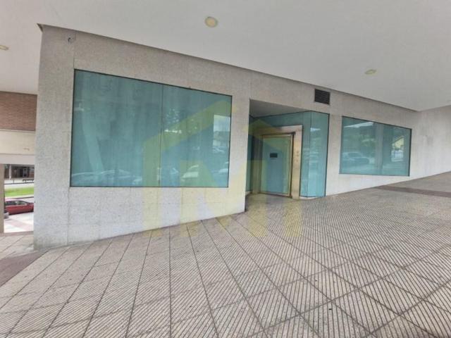 Local comercial en alquiler en Oviedo photo 0