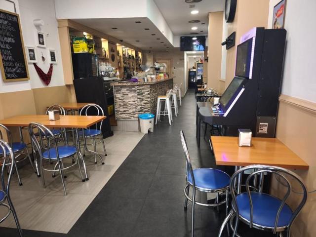 Local comercial en alquiler en Zaragoza, Universidad San Francisco photo 0