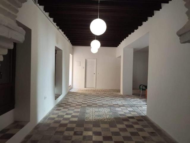 Local comercial en alquiler en Málaga, Mármoles photo 0