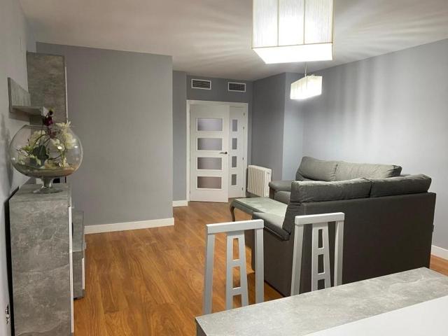 Piso en alquiler en Cáceres, R-66 photo 0