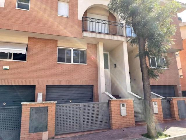 Adosada en alquiler en Castellvell del Camp, Castellvell Del Camp photo 0