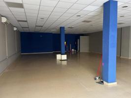 Local comercial en alquiler en Terrassa, Sant Pere Nord photo 0