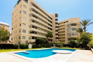 Apartamento en alquiler en Fuengirola, Los Boliches photo 0