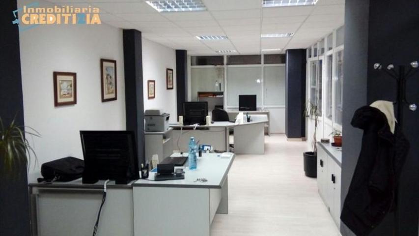 Local comercial en alquiler en Vigo, Torrecedeira photo 0