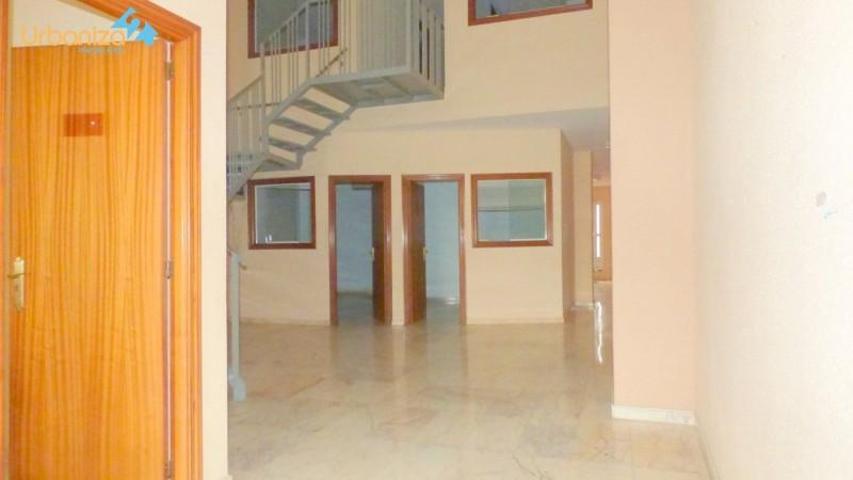 Local comercial en alquiler en Badajoz, María Auxiliadora photo 0