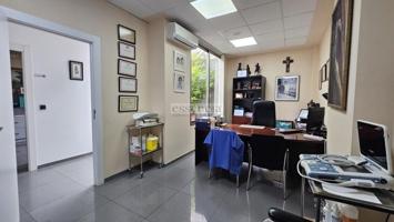 Local comercial en alquiler en Palmera, Palmera photo 0