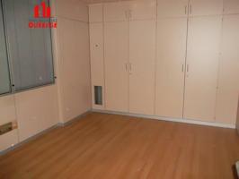 Local comercial en alquiler en Ourense, Puente photo 0