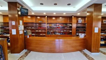 Local comercial en alquiler en Granada, Alcampo photo 0