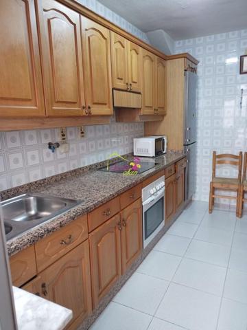 Piso en alquiler en Salamanca, Avda. Villamayor photo 0